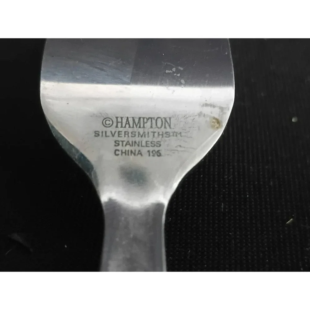 Hampton Silversmiths Stainless Flatware Clear Lucite Handle 32 Piece Set# 196